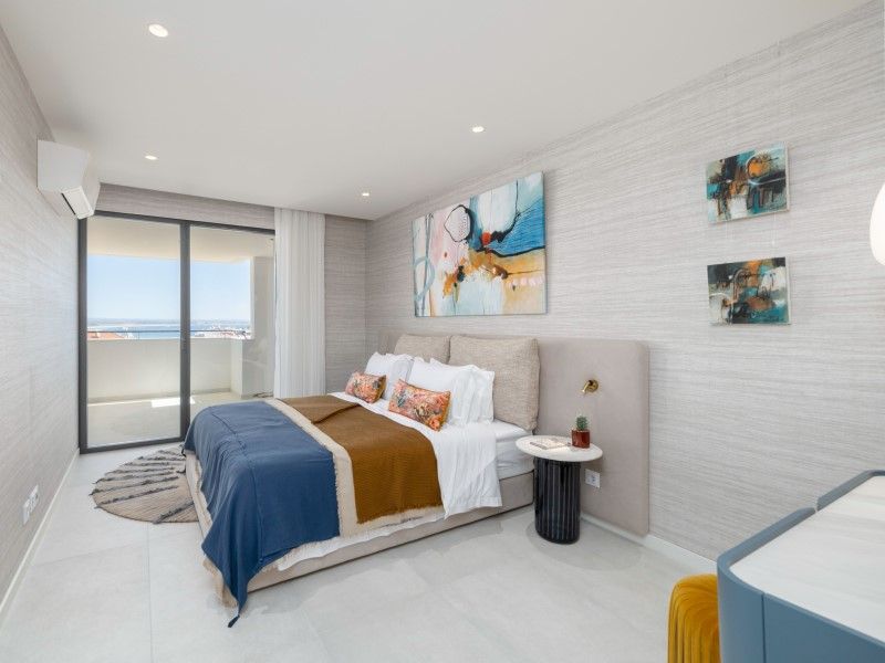 apartment 4 Rooms for sale on Lagos (8600)