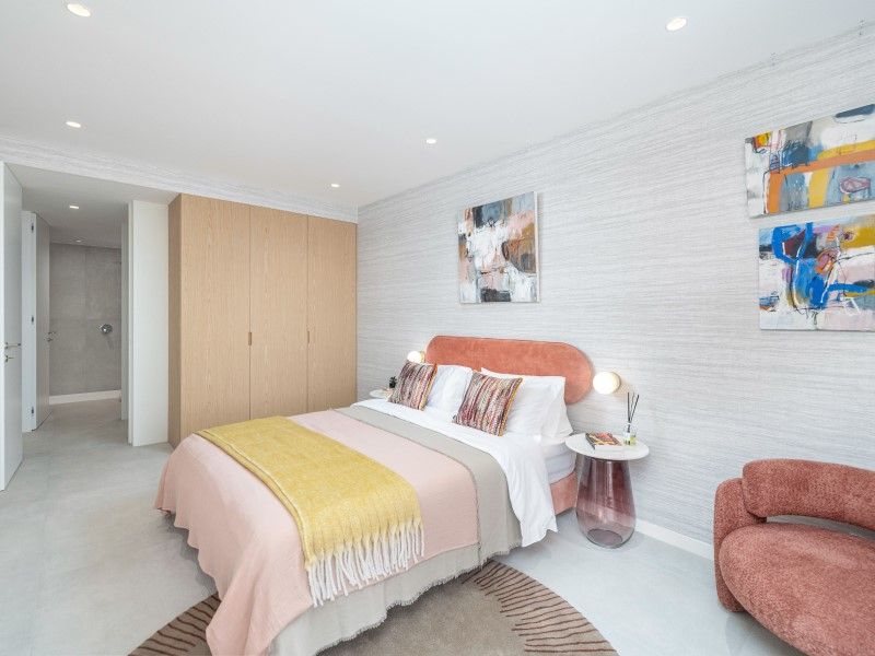 apartment 4 Rooms for sale on Lagos (8600)