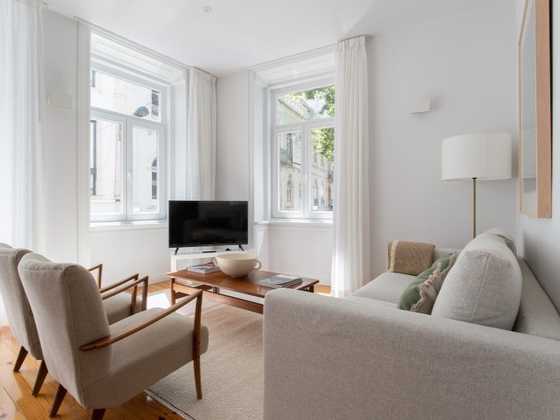 apartment 5 Rooms for sale on Lisboa (1250)