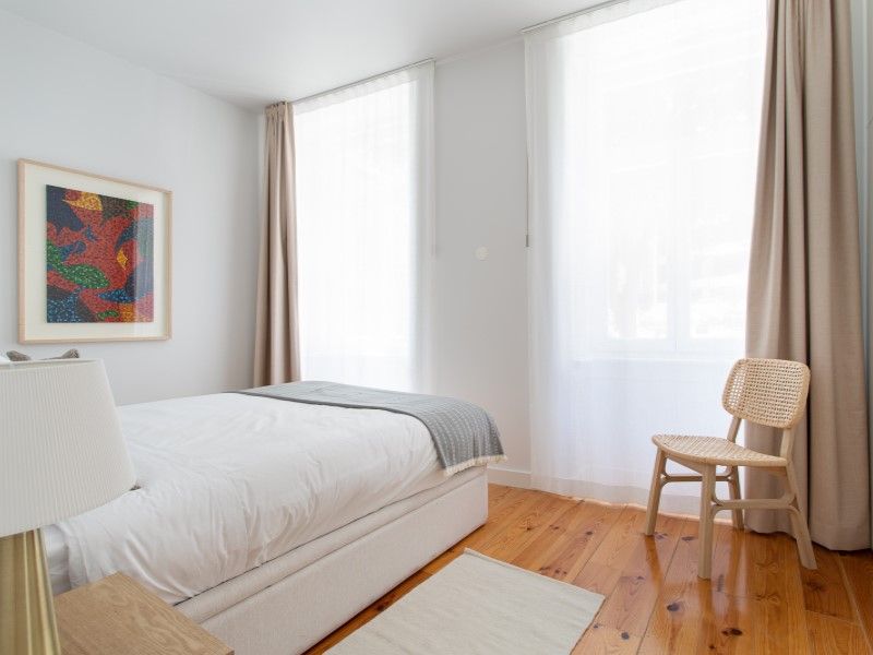 apartment 5 Rooms for sale on Lisboa (1250)