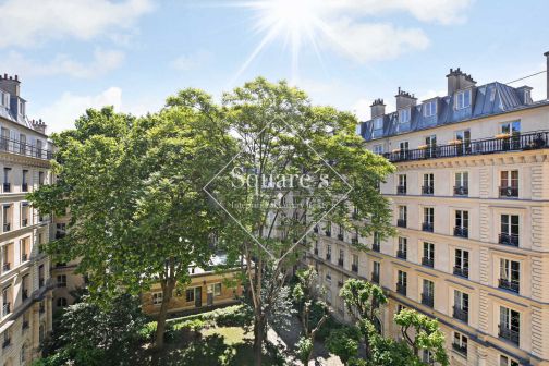 Sale Apartment Paris 9ème 2 Rooms 38 m²