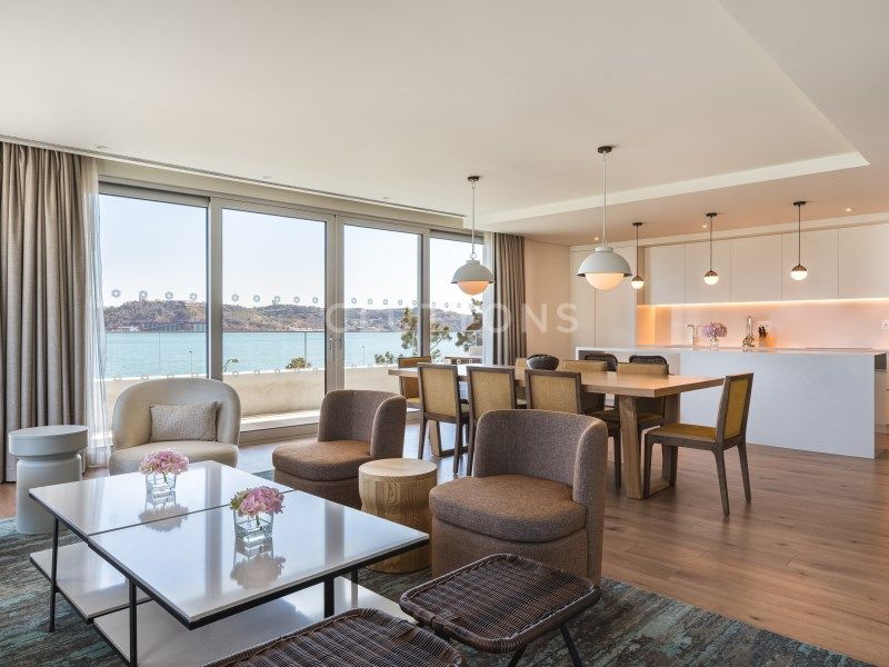 apartment 5 Rooms for sale on Lisboa (1300)