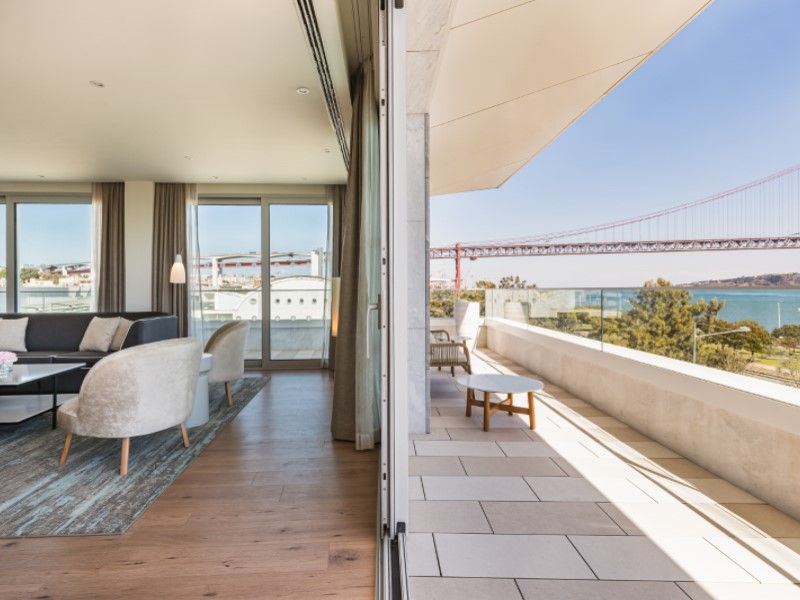 apartment 5 Rooms for sale on Lisboa (1300)