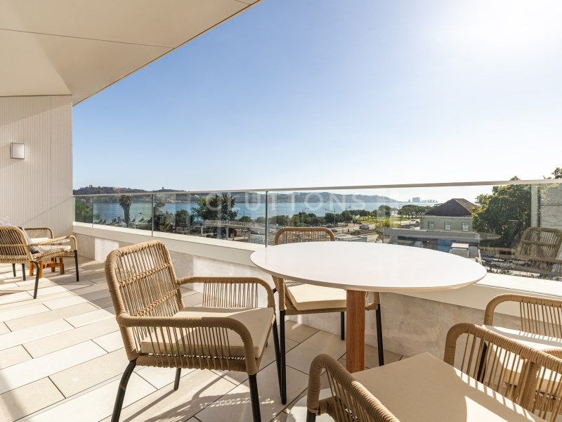 apartment 5 Rooms for sale on Lisboa (1300)