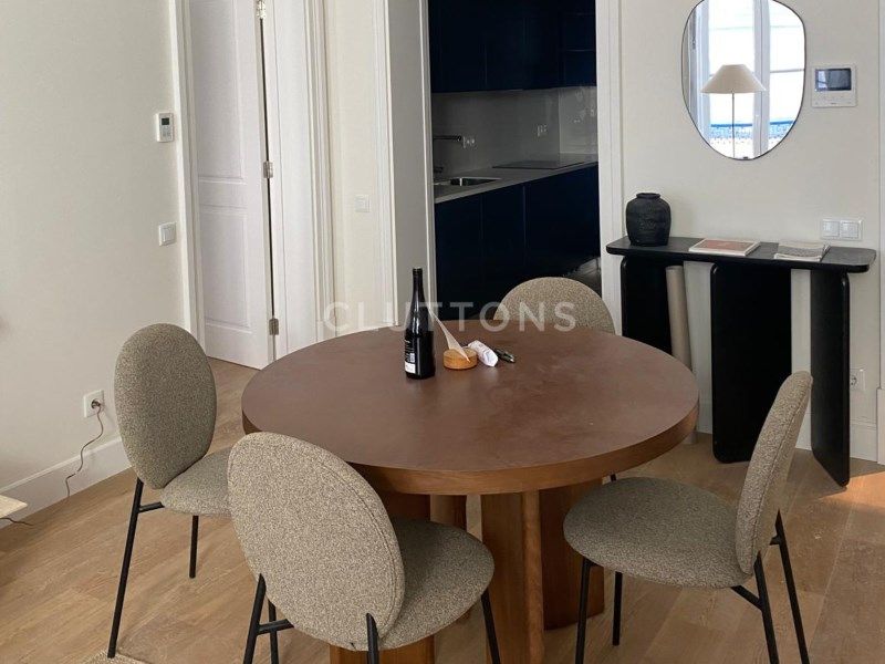 apartment 8 Rooms for sale on Lisboa (1200)