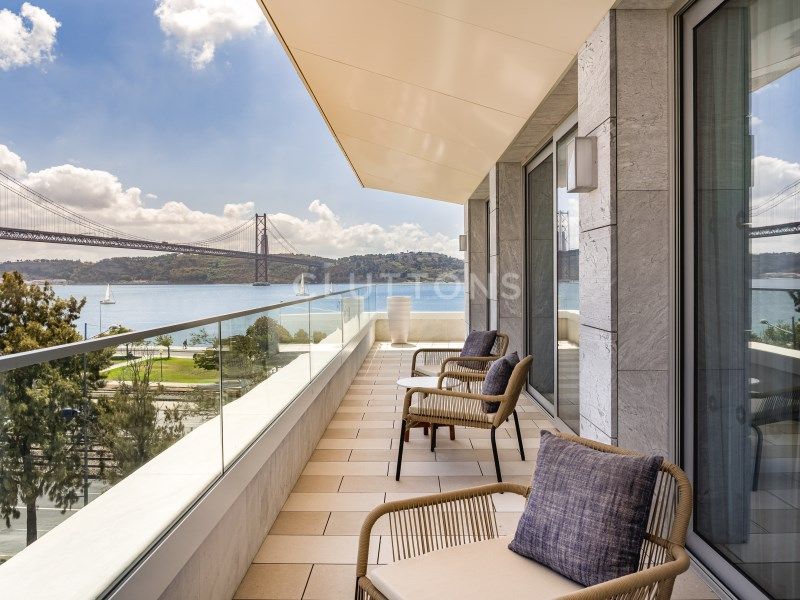 apartment 3 Rooms for sale on Lisboa (1300)