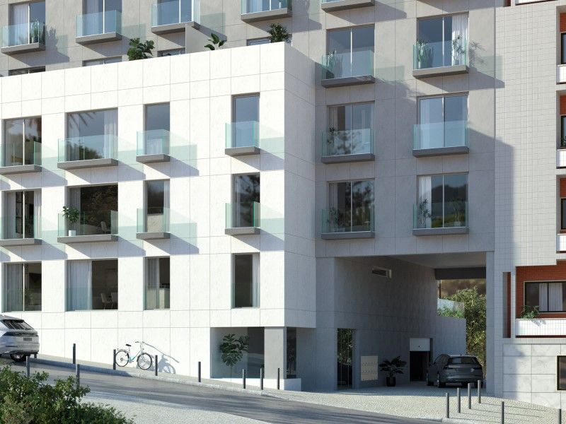 apartment 5 Rooms for sale on Lisboa (1070)