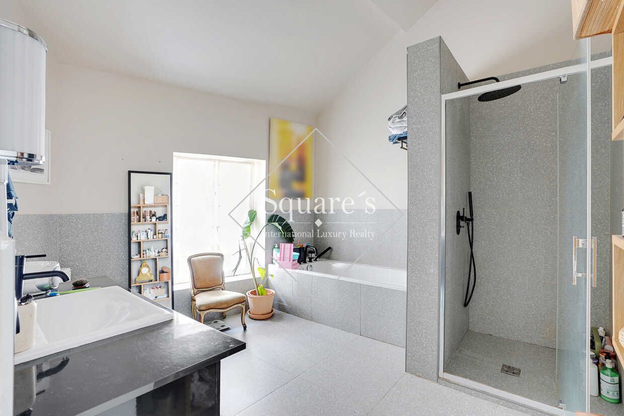 apartment 5 Rooms for sale on Paris 7ème (75007)