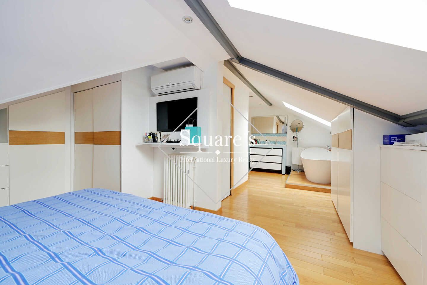 house 5 Rooms for sale on PUTEAUX (92800) Sale House Puteaux 5 Rooms 128 m²
