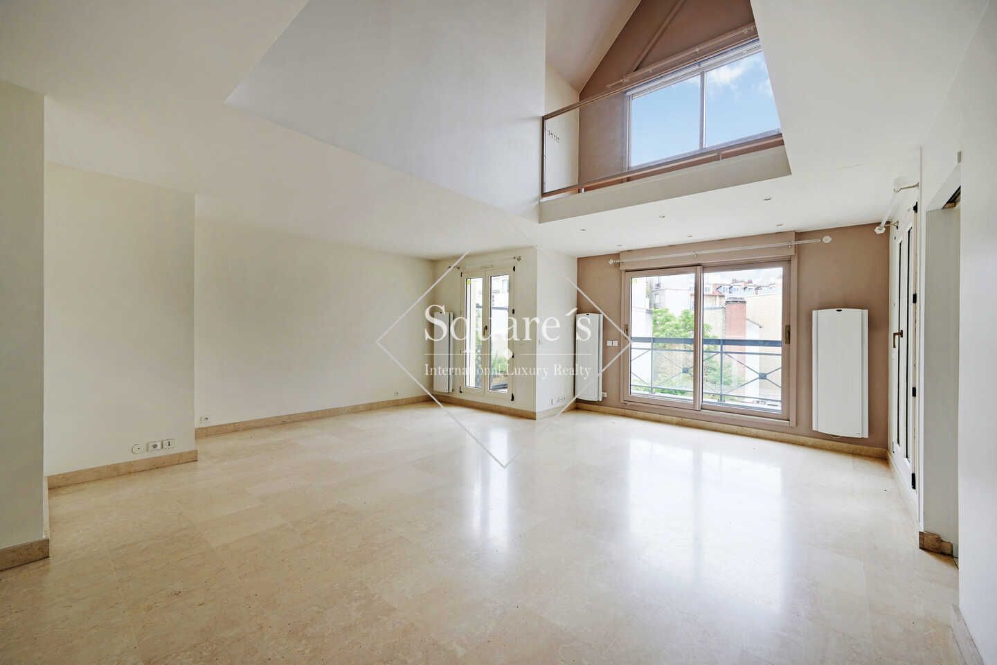 apartment 7 Rooms for sale on La Garenne Colombes (92250)