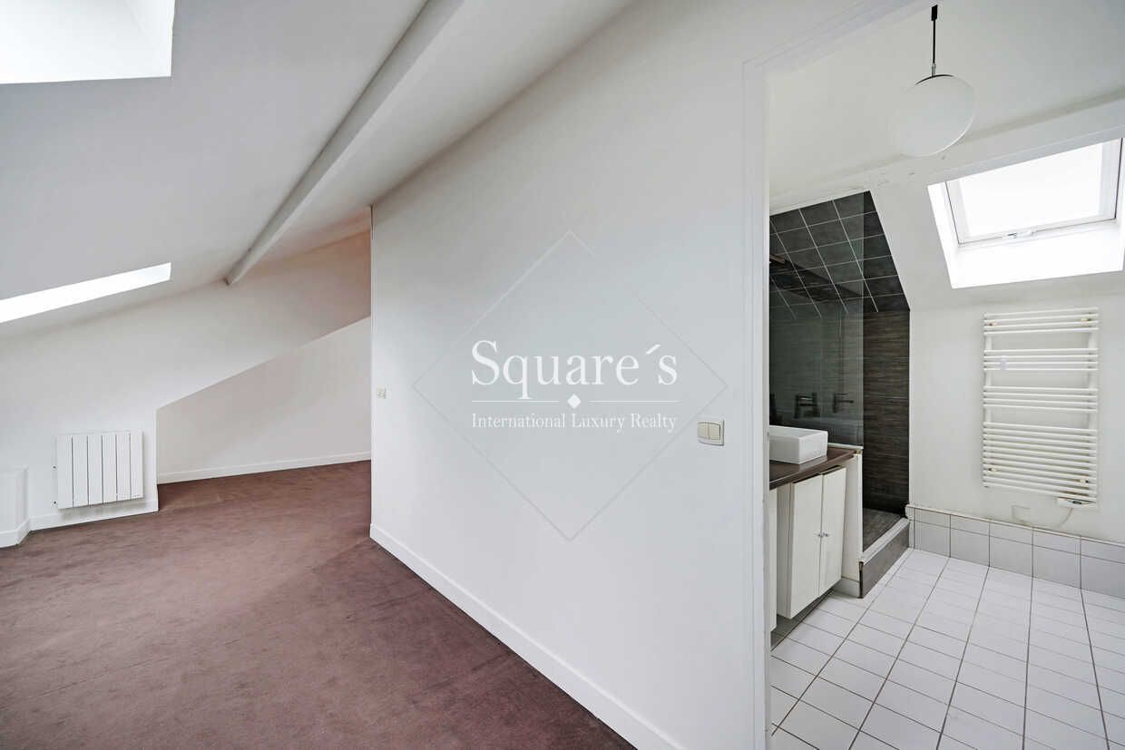 apartment 7 Rooms for sale on La Garenne Colombes (92250)