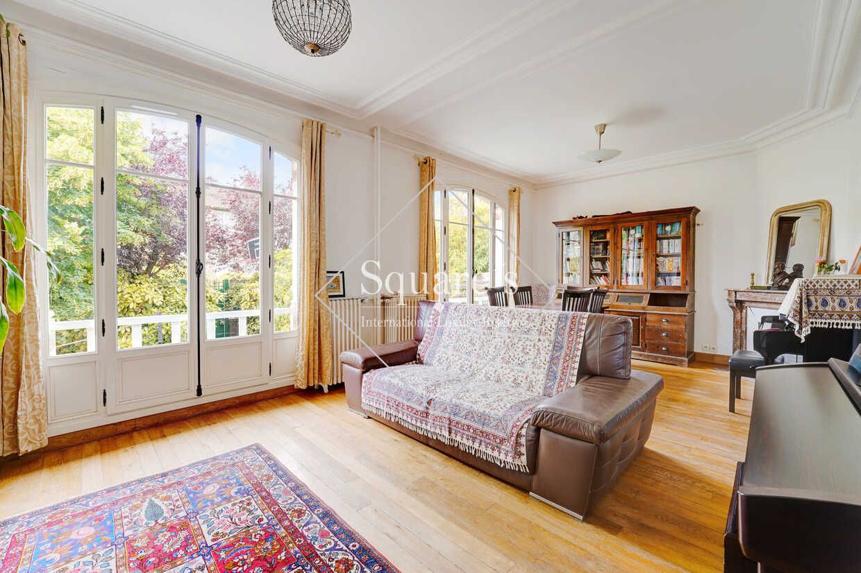 house 8 Rooms for sale on Maisons-Laffitte (78600)