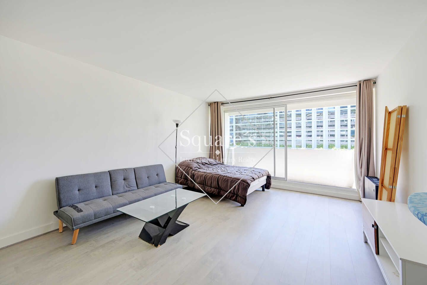 apartment 1 room for sale on Courbevoie (92400) Sale Apartment Courbevoie 1 room 38 m²