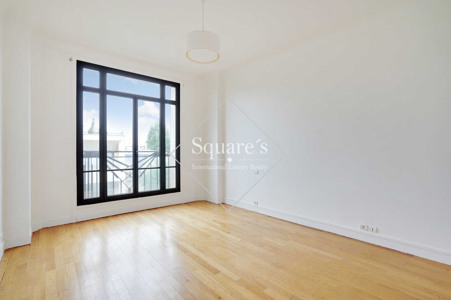 apartment 6 Rooms for sale on Neuilly-sur-Seine (92200)