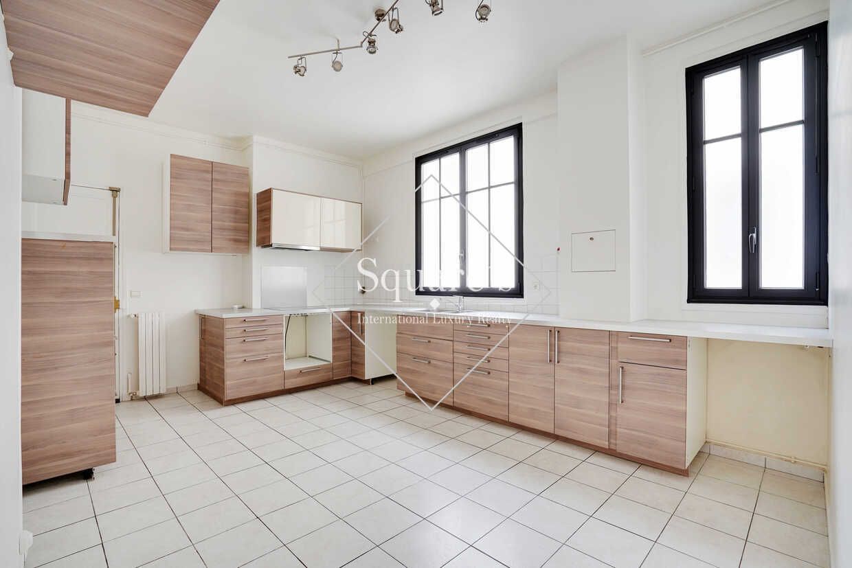 apartment 6 Rooms for sale on Neuilly-sur-Seine (92200)