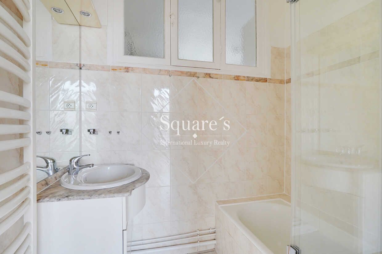 apartment 6 Rooms for sale on Neuilly-sur-Seine (92200)