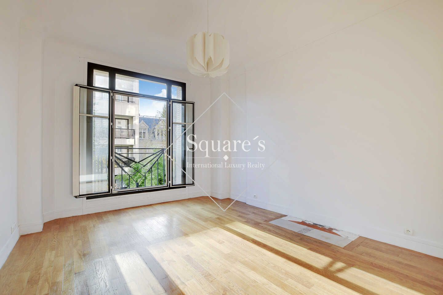 apartment 6 Rooms for sale on Neuilly-sur-Seine (92200)