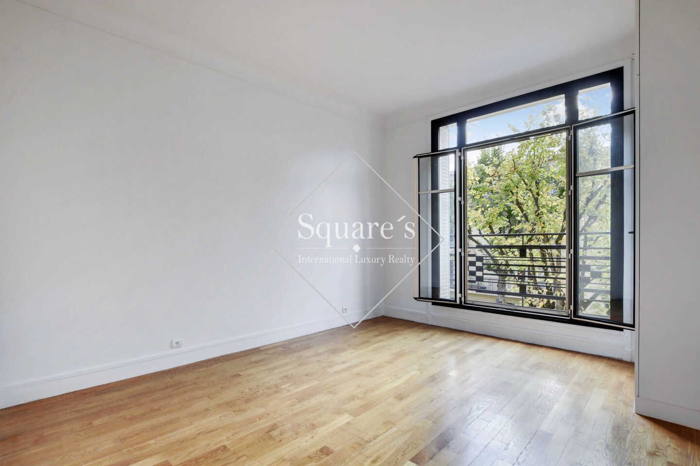 apartment 6 Rooms for sale on Neuilly-sur-Seine (92200)