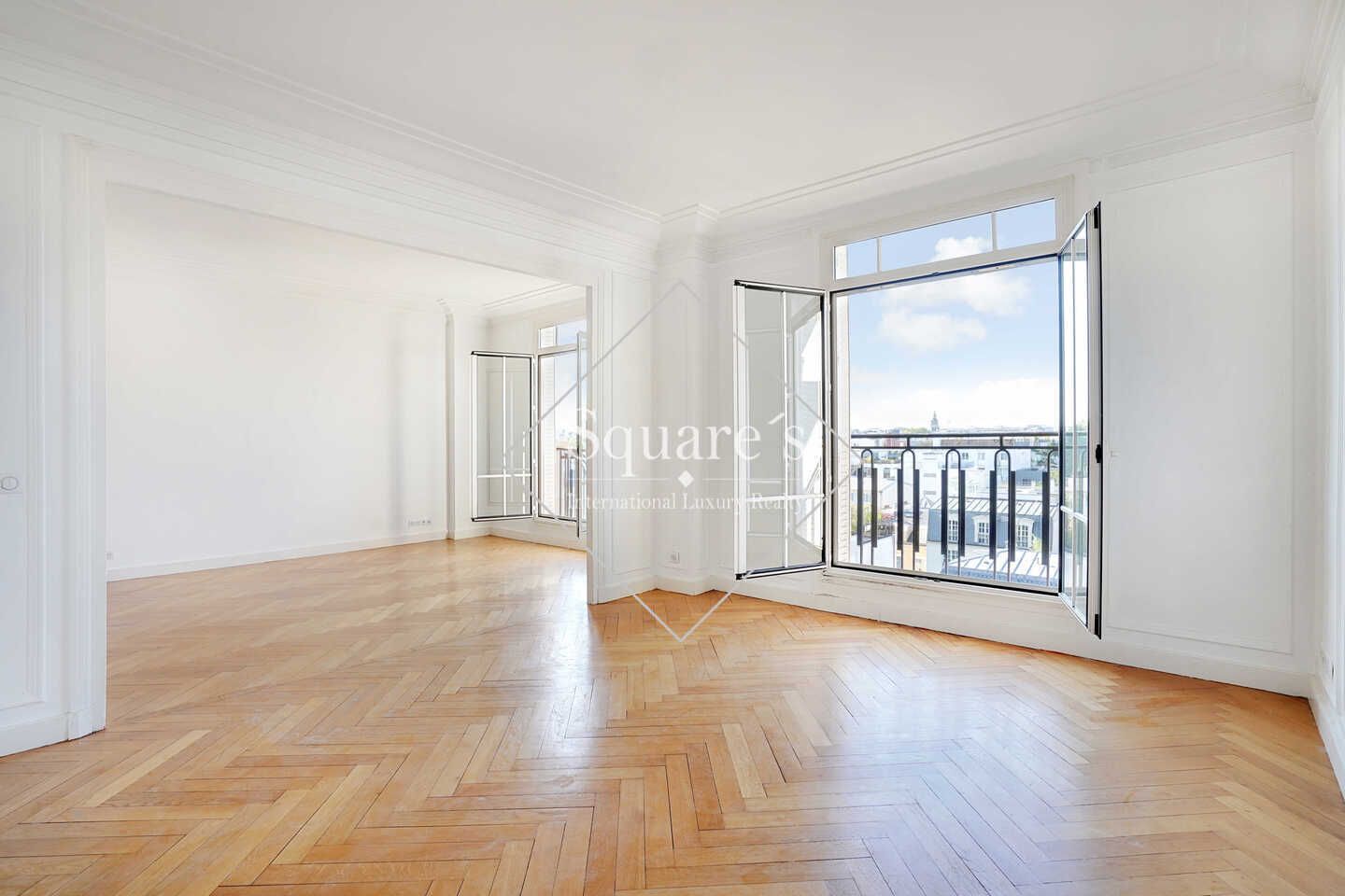 apartment 5 Rooms for sale on Neuilly-sur-Seine (92200)