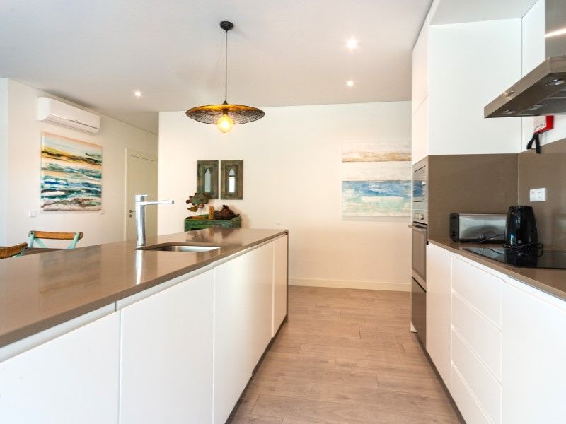 apartment 6 Rooms for sale on Grândola (7570)