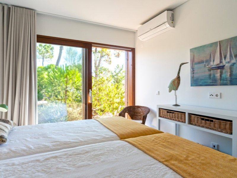 apartment 6 Rooms for sale on Grândola (7570)