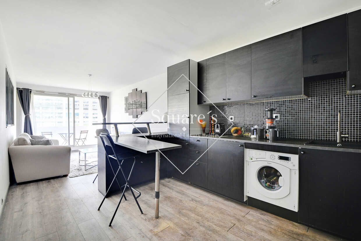 apartment 2 Rooms for sale on Courbevoie (92400)