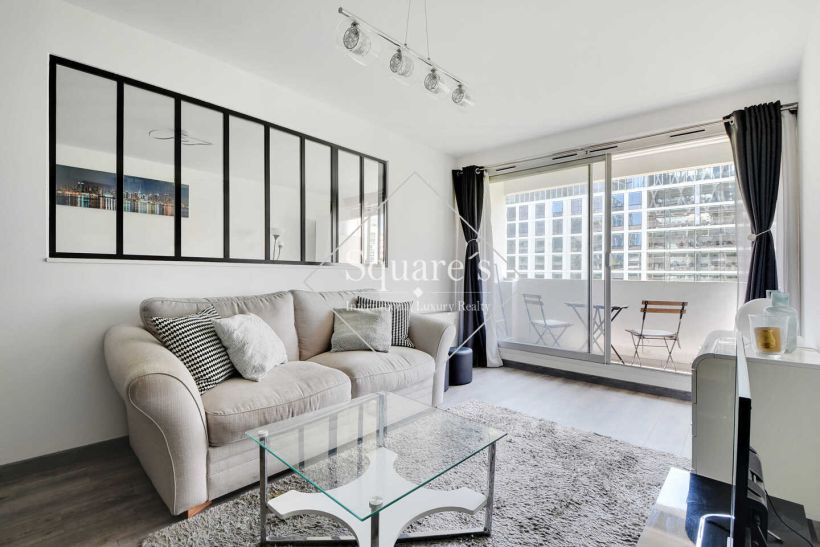 apartment 2 Rooms for sale on Courbevoie (92400)