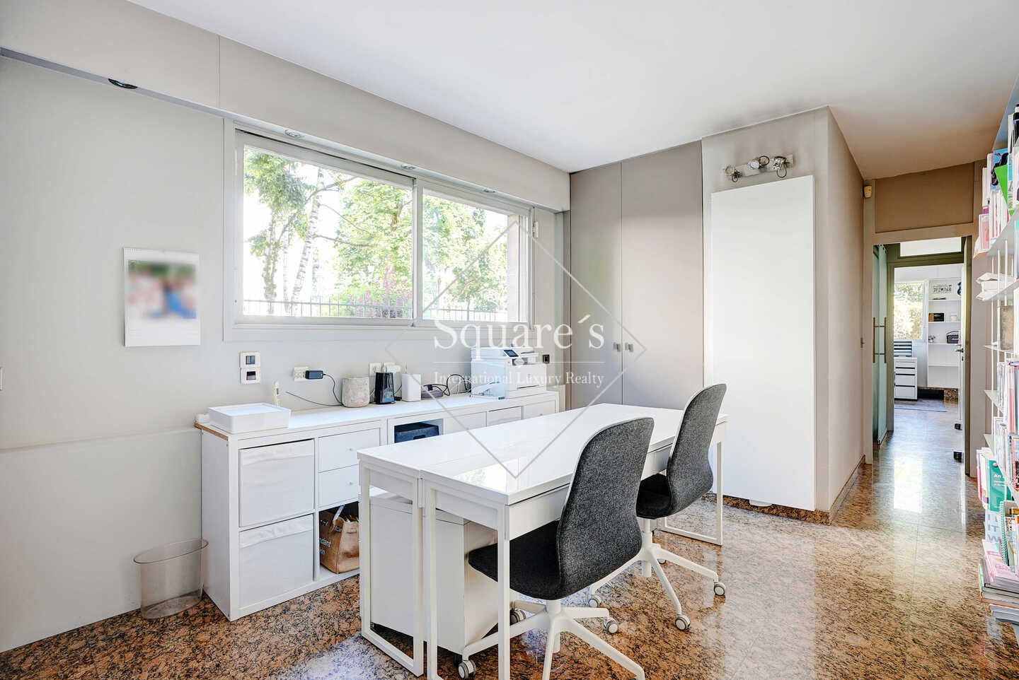 apartment 8 Rooms for sale on Neuilly-sur-Seine (92200)