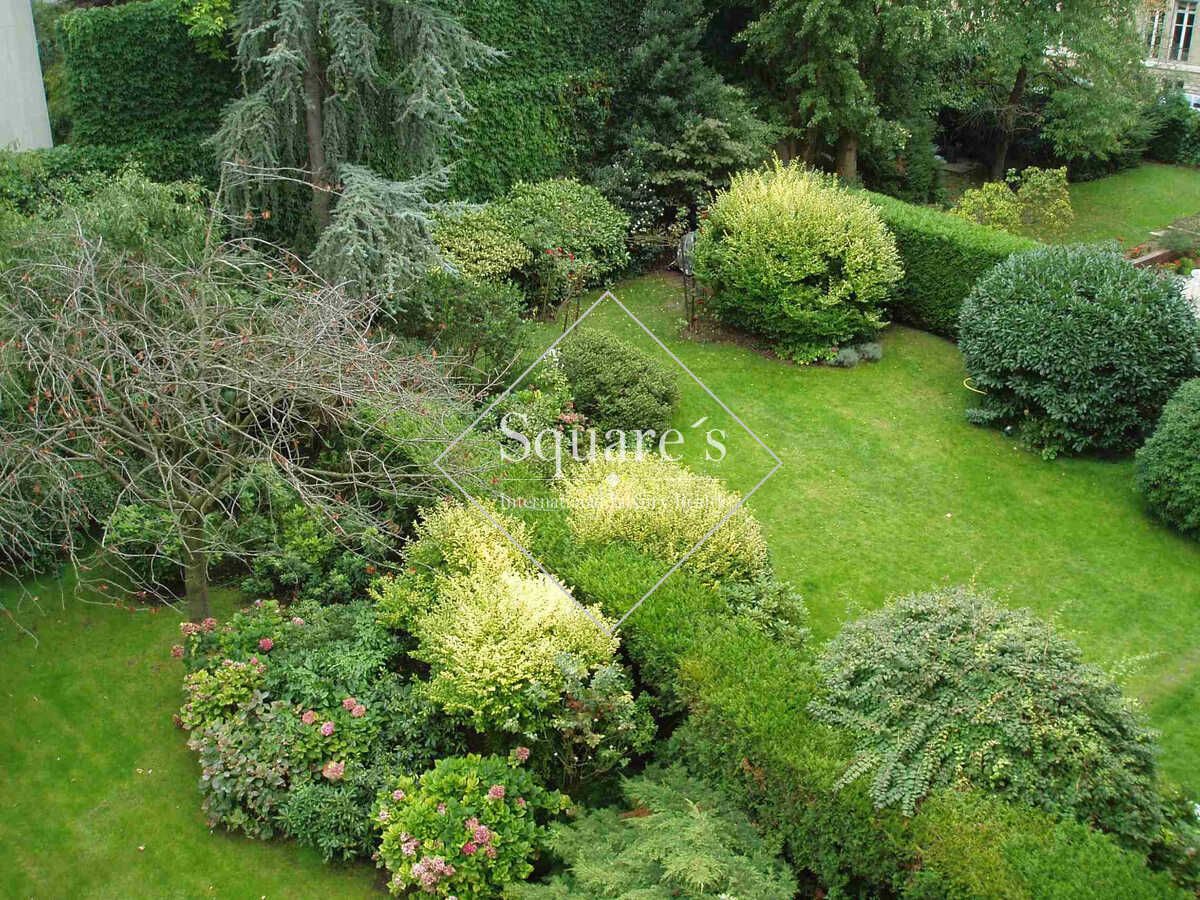 apartment 4 Rooms for sale on Neuilly-sur-Seine (92200)