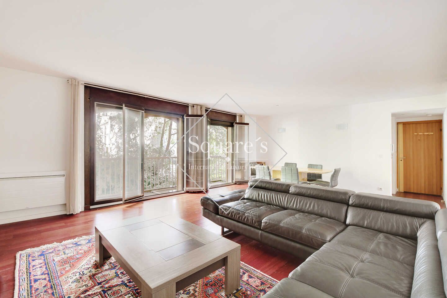 apartment 4 Rooms for sale on Neuilly-sur-Seine (92200)