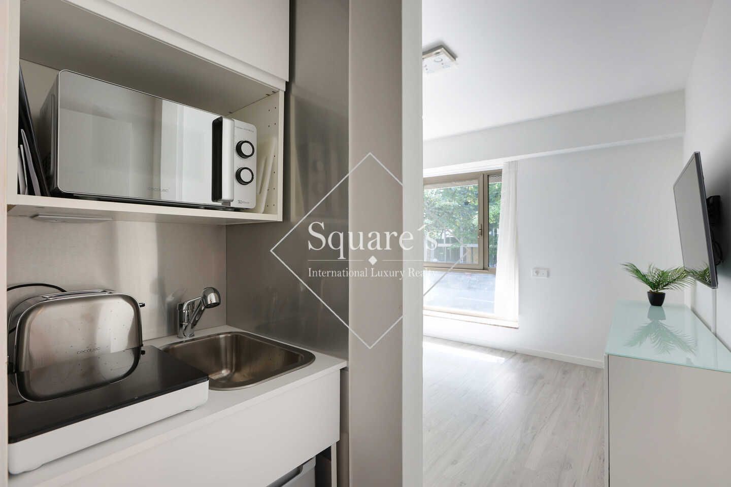 apartment for sale on Paris 16ème (75016) Sale Apartment Paris 16ème 15 m²