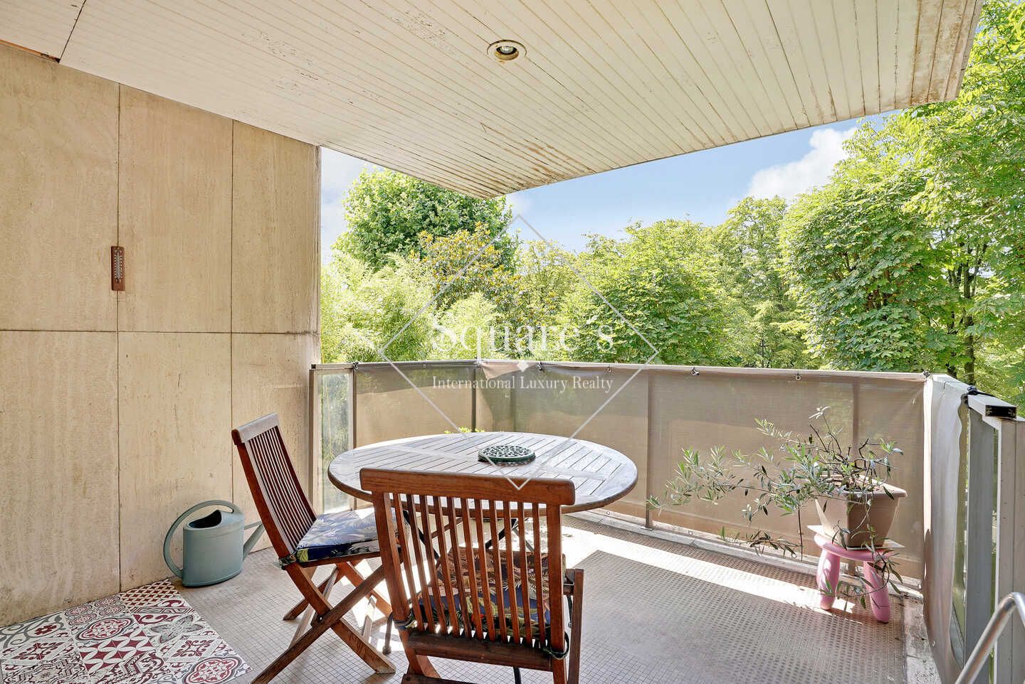 apartment 5 Rooms for sale on Neuilly-sur-Seine (92200)