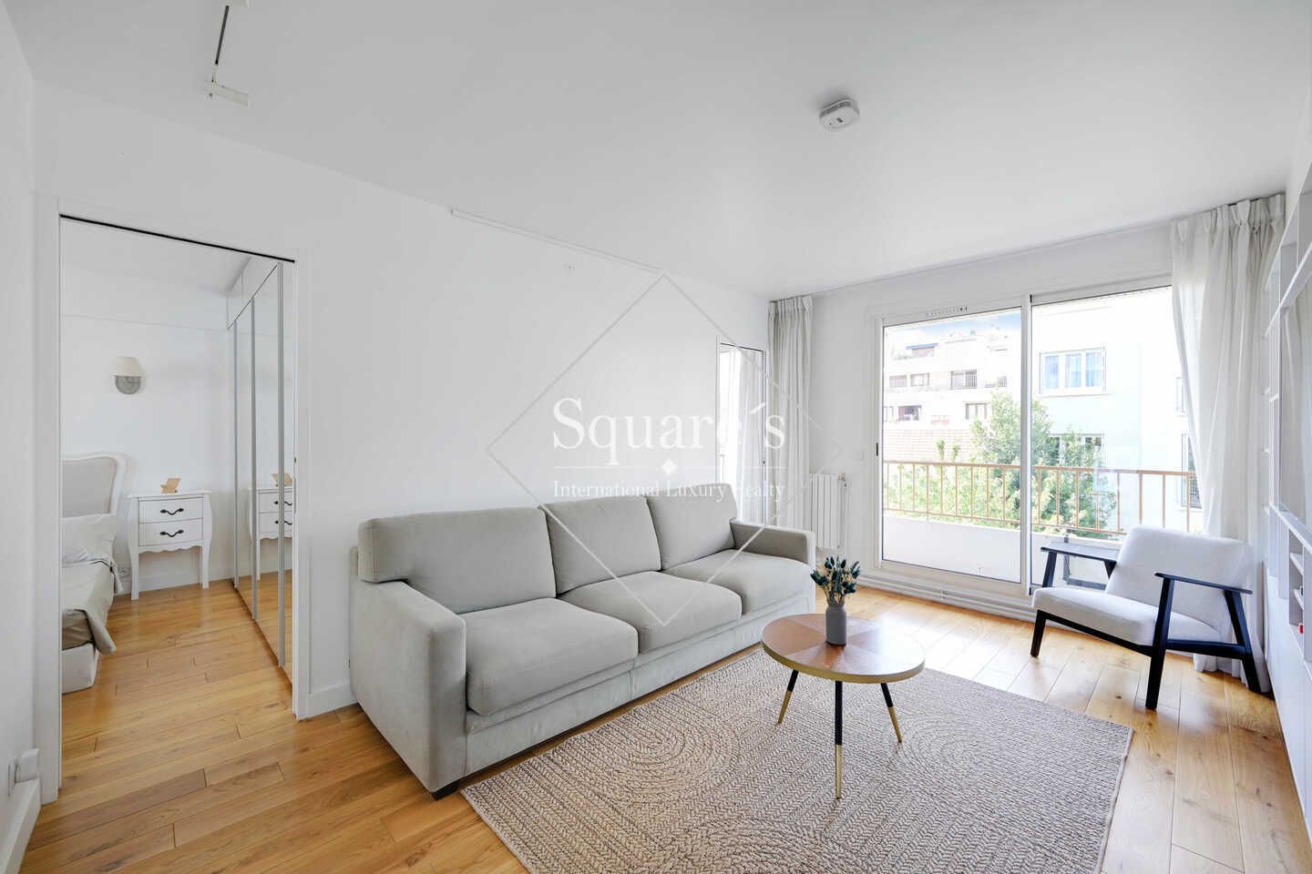 apartment 3 Rooms for sale on Courbevoie (92400) Sale Apartment Courbevoie 3 Rooms 48 m²