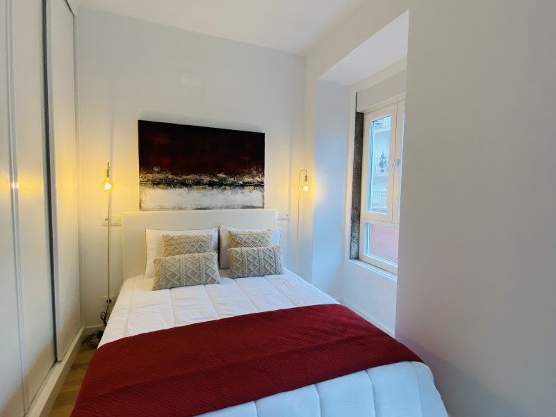 apartment 6 Rooms for sale on Lisboa (1170)