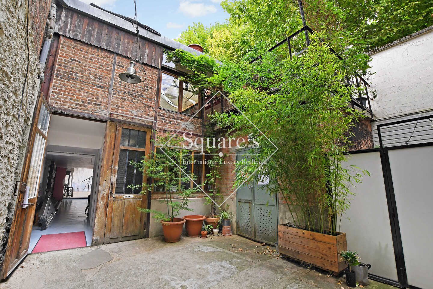 loft 5 Rooms for sale on MONTREUIL (93100)