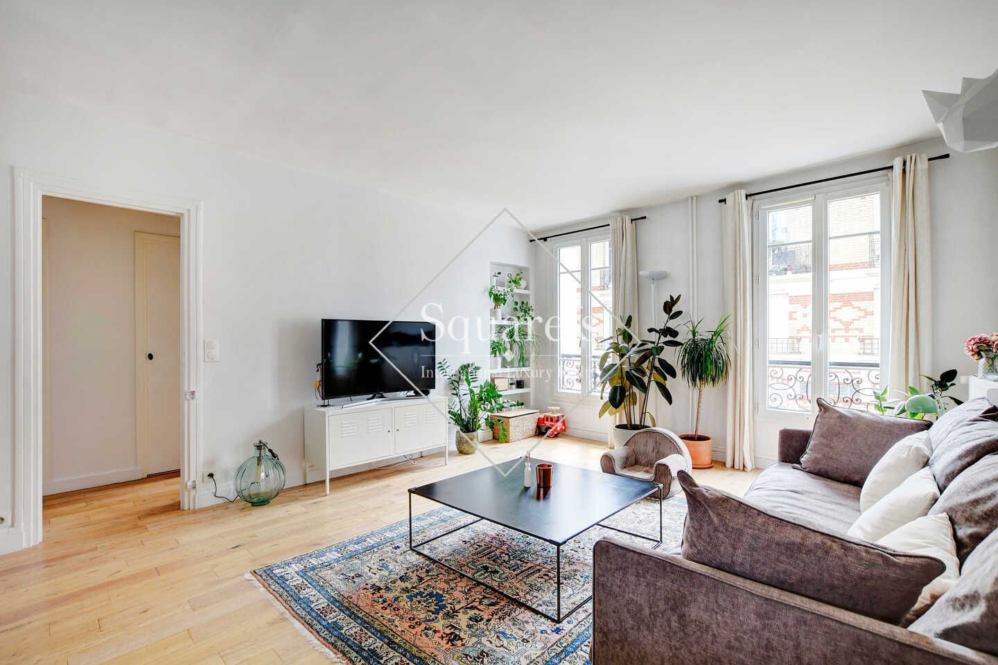 apartment 3 Rooms for sale on Levallois (92300)