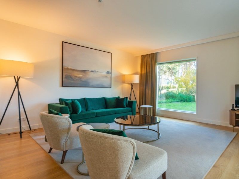 house 8 Rooms for sale on Cascais (2750)