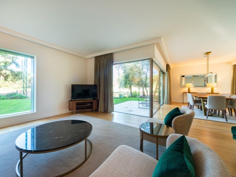 house 8 Rooms for sale on Cascais (2750)