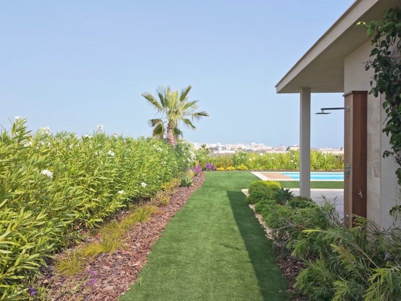 maison 10 Pièces en vente sur Faro (8005)