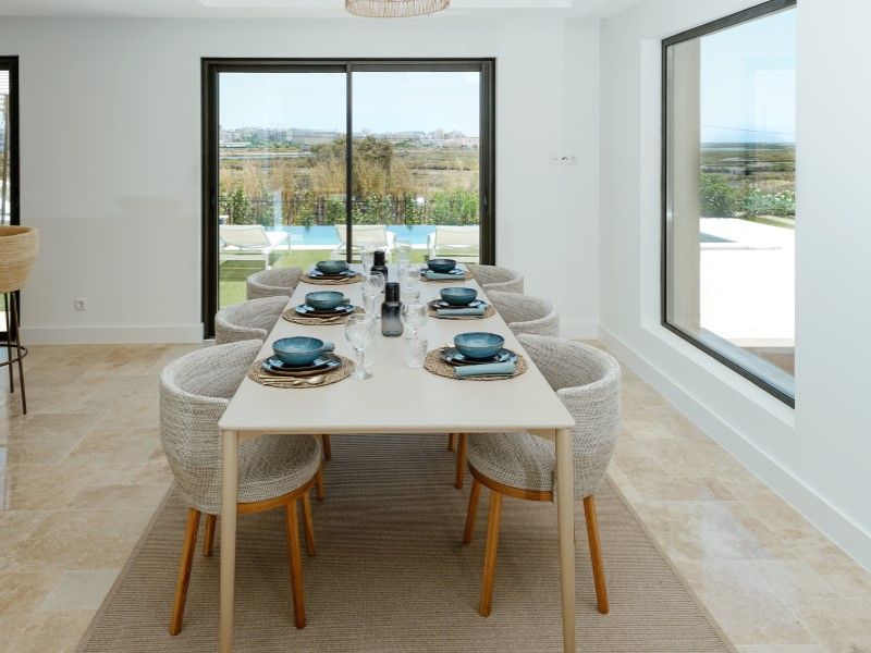 maison 10 Pièces en vente sur Faro (8005)