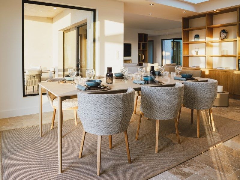 house 10 Rooms for sale on Faro (8005)