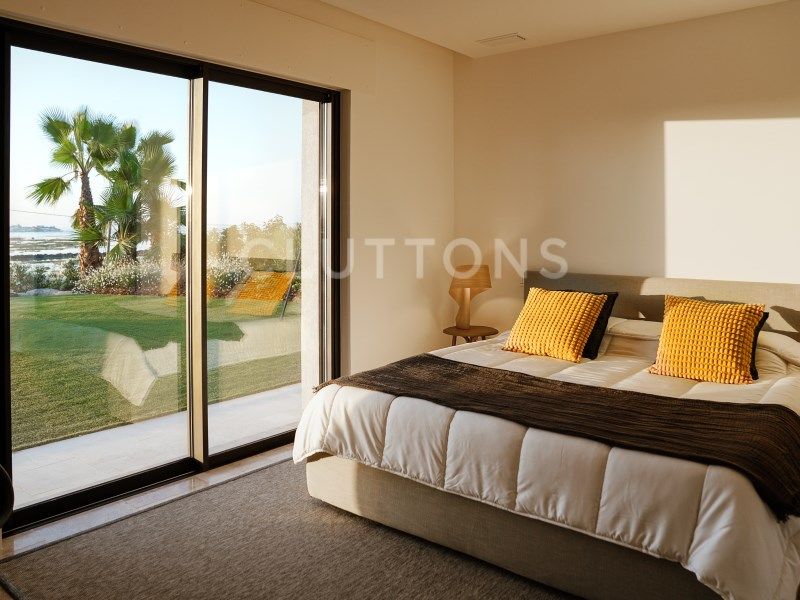 house 10 Rooms for sale on Faro (8005)