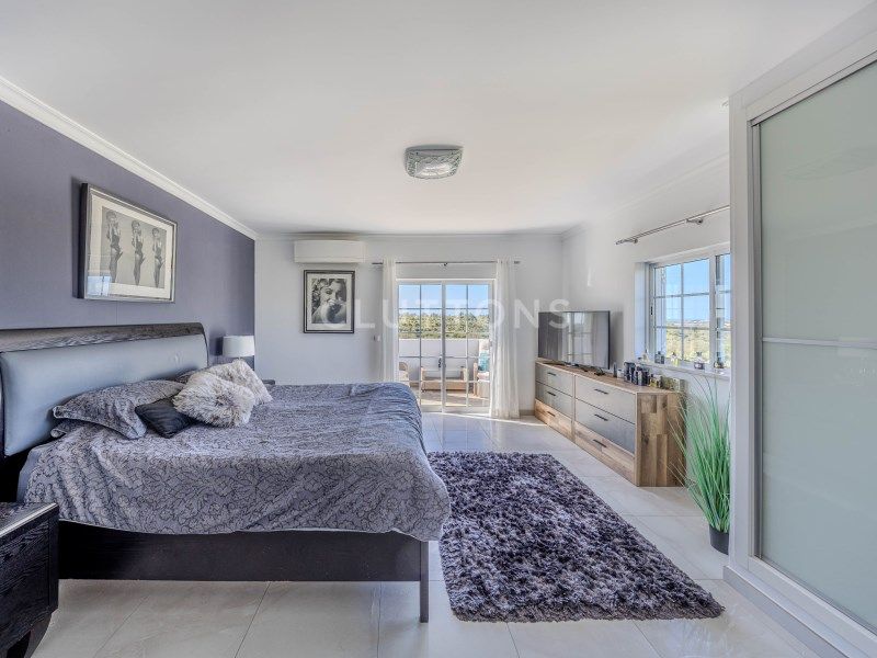 maison 11 Pièces en vente sur Loulé (8100)