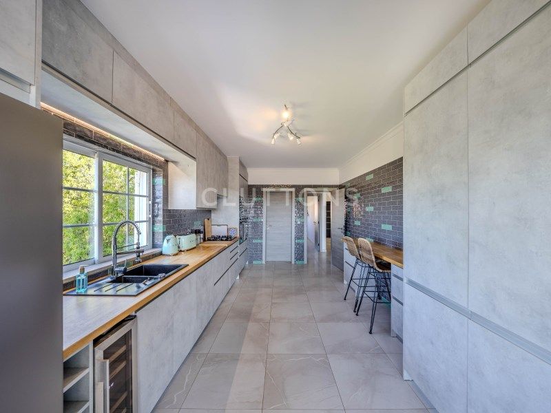 maison 11 Pièces en vente sur Loulé (8100)