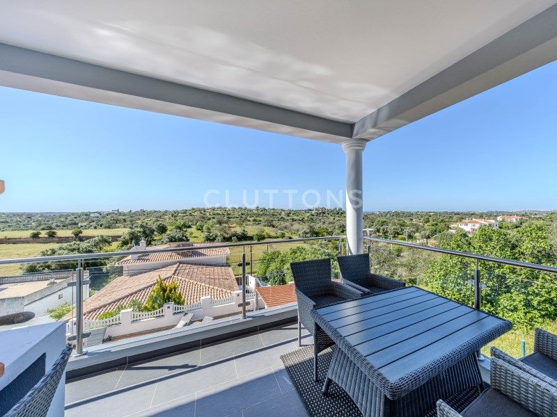 maison 11 Pièces en vente sur Loulé (8100)