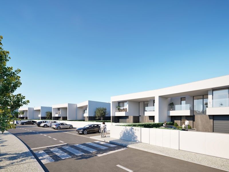 house 9 Rooms for sale on Lagos (8600)