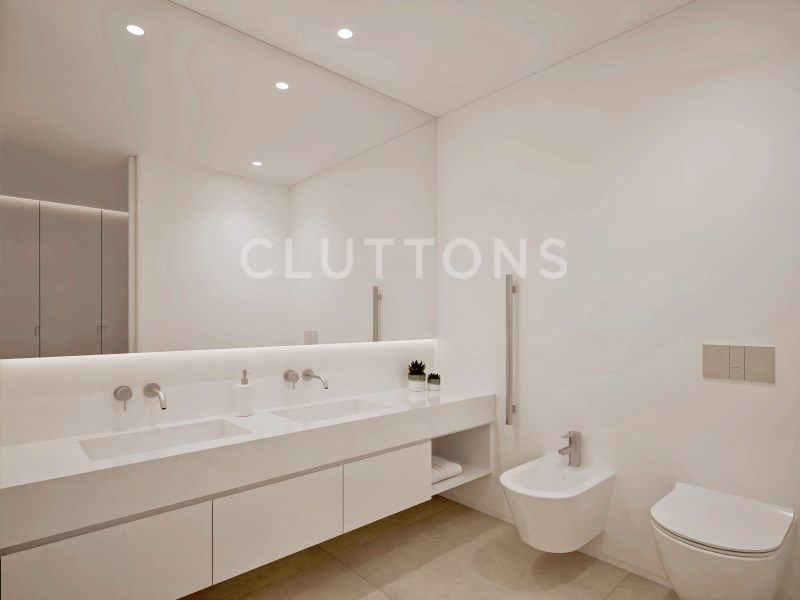 house 9 Rooms for sale on Lagos (8600)