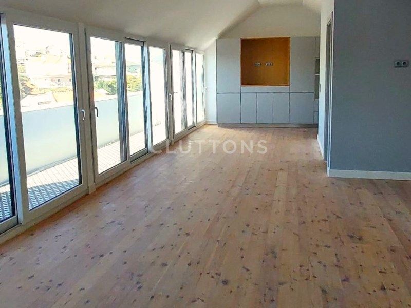 apartment 7 Rooms for sale on Cascais (2765)