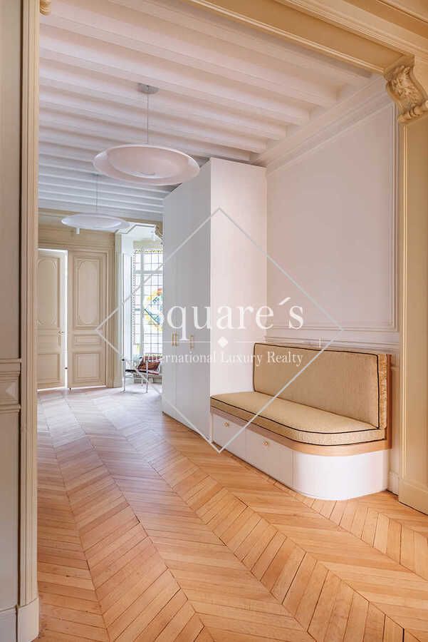 apartment 7 Rooms for sale on Paris 17ème (75017)