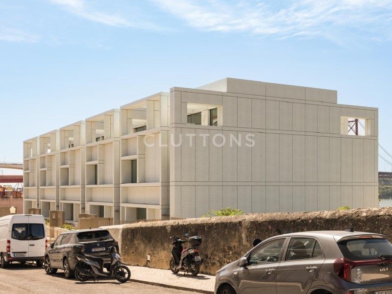 house 10 Rooms for sale on Lisboa (1300)